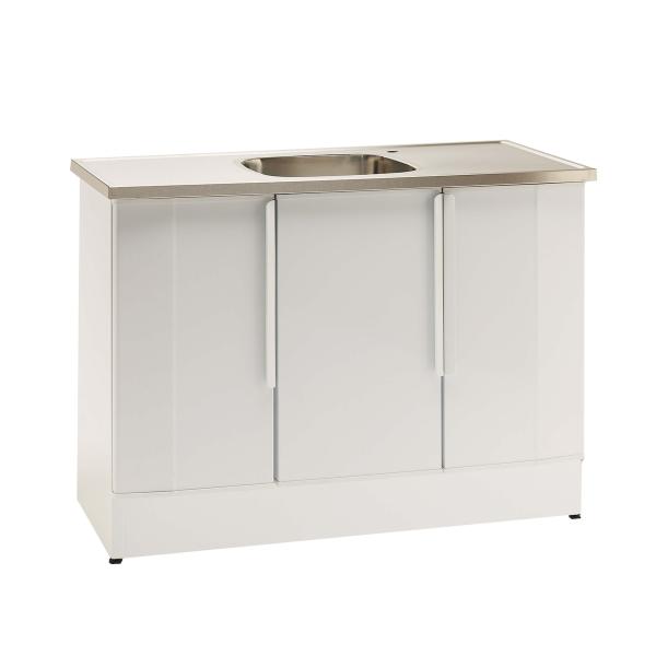 Balta izlietne ar nerūsējošā tērauda virsmu, trīs durvīm un centrālo izlietni. Moderns un funkcionāls dizains.