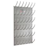 Apavu žāvētājs ar 21 āķi, metāla pelēkā krāsā, ar apsildāmiem rokturiem un ventilāciju. Kompakta forma.