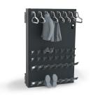 Melns žāvēšanas panelis ar āķiem apģērba un apavu žāvēšanai, ar modernu dizainu un funkcionālām plauktiem.